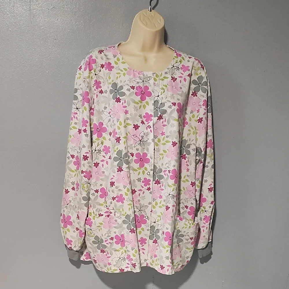 Floral Women's Nurses Scrub Jacket - Pink and Gray - Picture 4 of 17